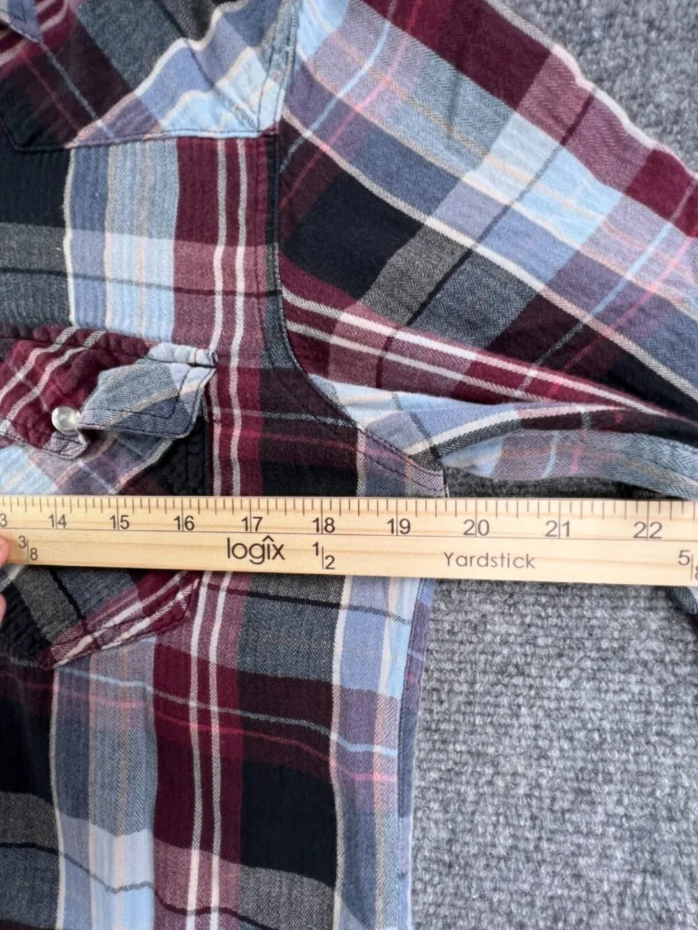 Levi’s Pearl Snap Shirt Lightweight Flannel Plaid Red Blue Small Modern Fit
